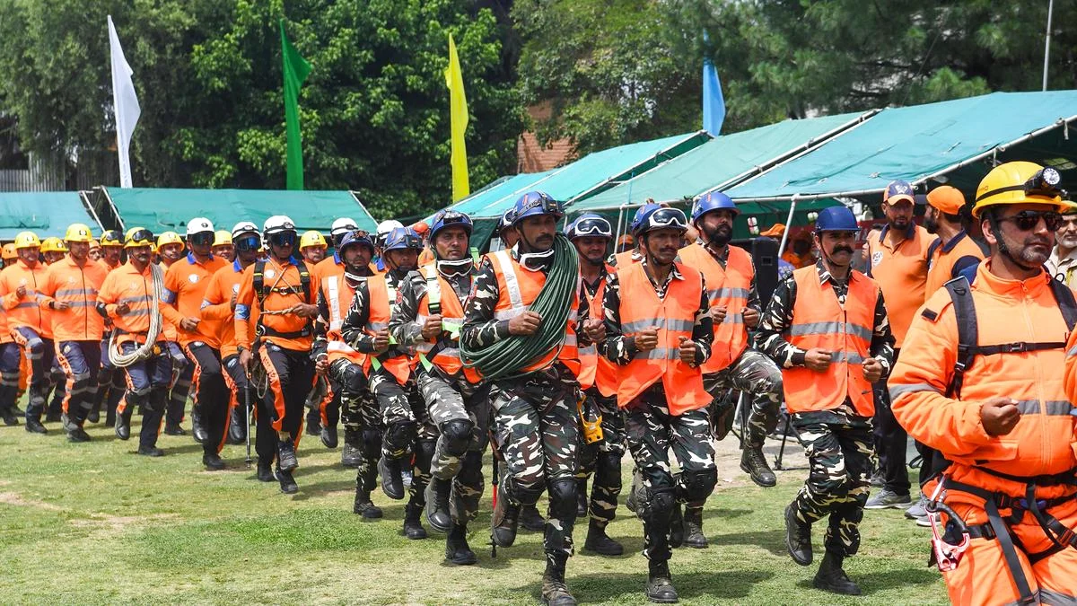 इस वर्ष अमरनाथ यात्रा के लिए तैनात 45 पर्वत बचाव दल के बीच स्थिति चर्चा में