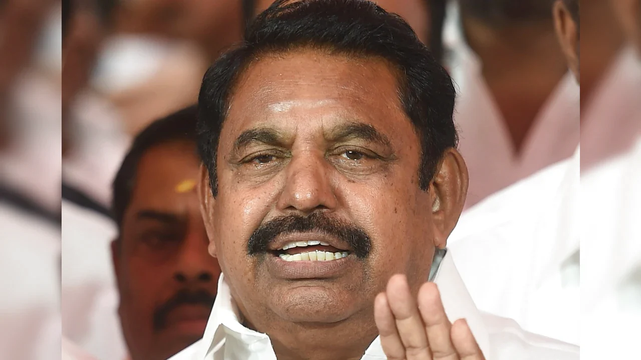 AIADMK विद्रोही विधायकों के इस्तीफे पर कोर्ट में जाता है, सुनवाई टोमरो: करने पर नई जानकारी
