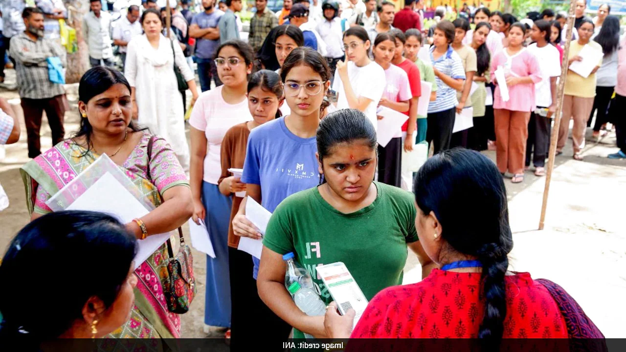 "एक्सटेन्सिव व्यवस्था फॉर सेफ, सिक्योर एग्जाम": NTA Assures NEET Aspirants of Fair Re-Exam on June 21: अनुसार पर नई ज...