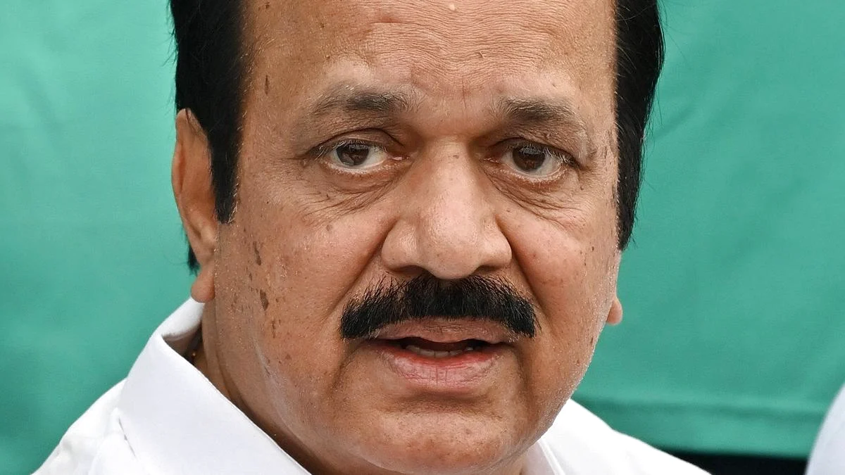 चार पूर्व-AIADMK MLAs, जो अयोग्यता कार्यवाही का सामना करते हैं, तमिलनाडु के अध्यक्ष के नोटिस को जवाब देते हैं: जानिए...