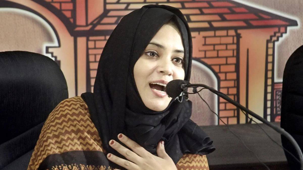 केरल महिला MLA Fathima Thahiliya ने 'पाराज़ी-स्टाइल' फिल्मांकन के खिलाफ ऑनलाइन मीडिया की चेतावनी दी, कानूनी कार्रवाई...