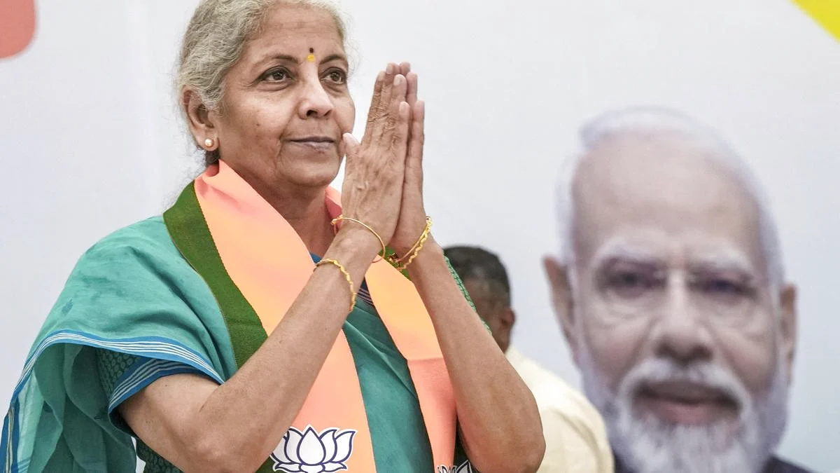 निर्मला सीतारमण का निरीक्षण बेंगलुरु-चेन्नई एक्सप्रेसवे देवनाहल्ली के पास काम करता है के बीच बेंगलुरु चर्चा में