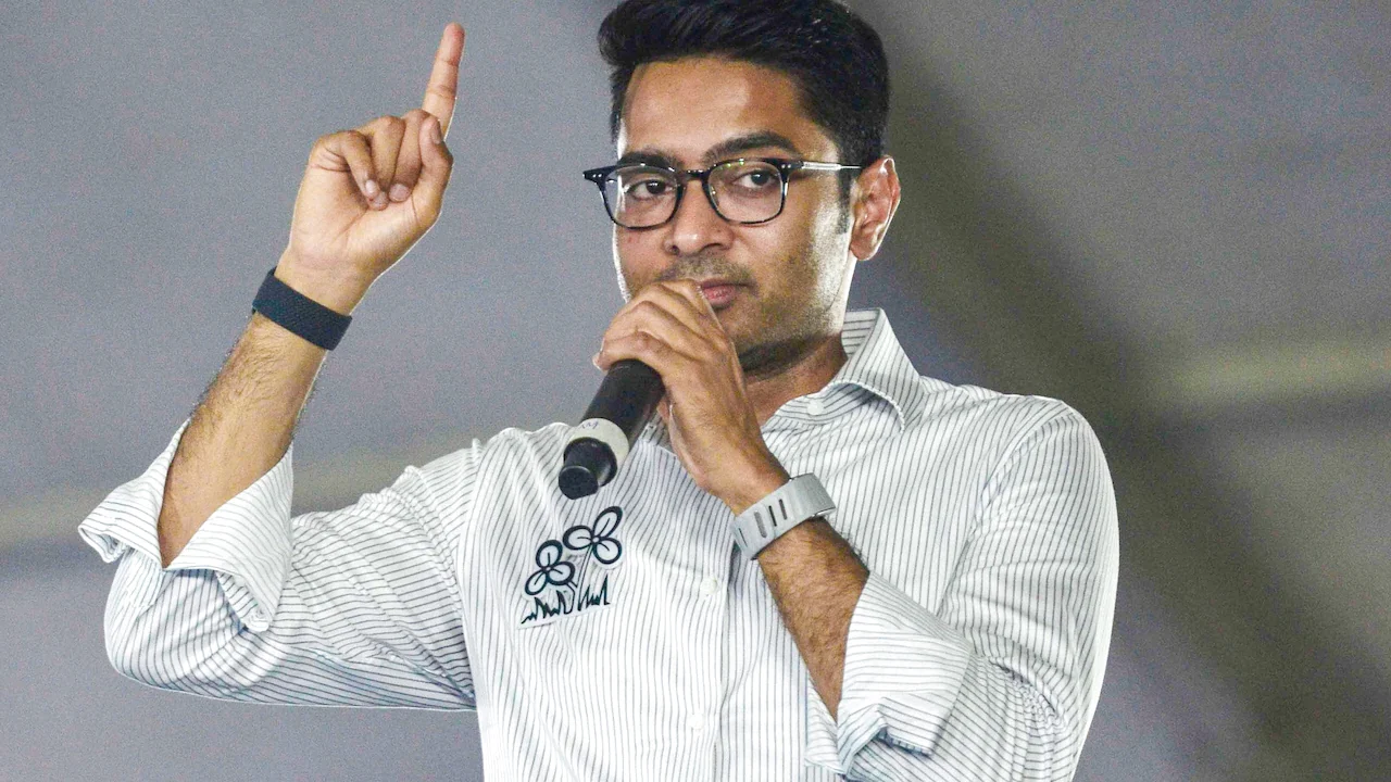 Abhishek Banerjee (Abhishek Banerjee) के बीच बनर्जी चर्चा में