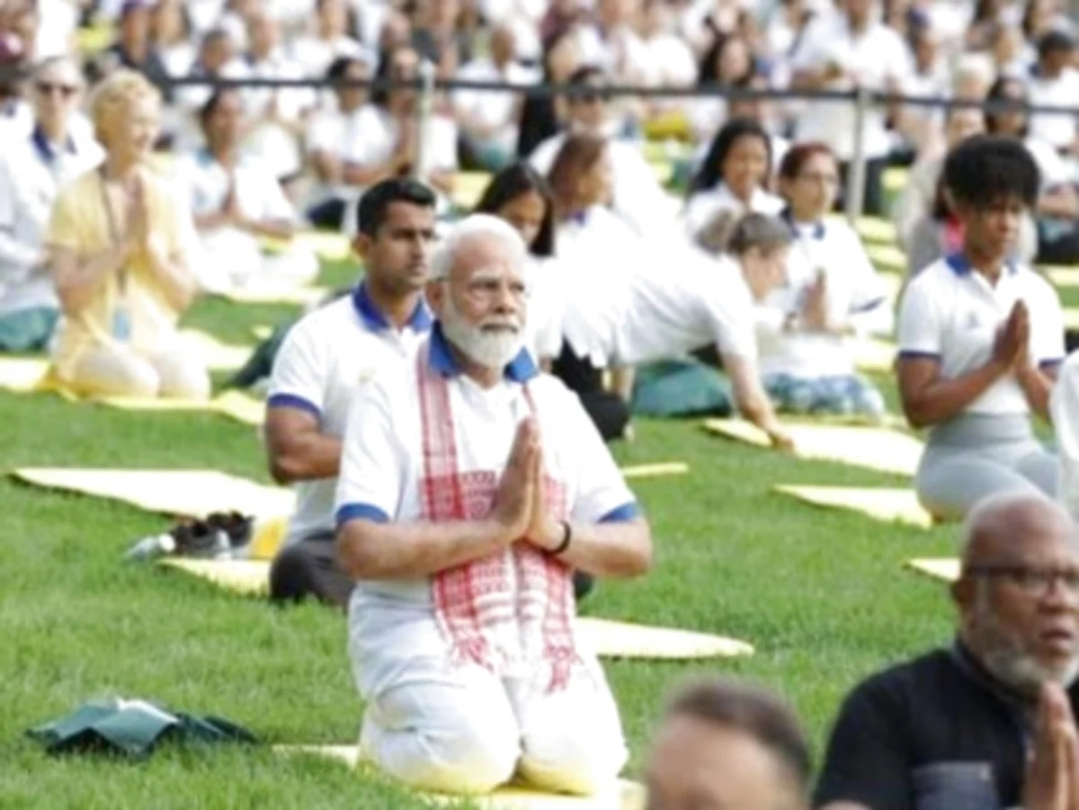 प्रधानमंत्री पर फोकस, नो नमाज़ लेकिन योग: डेबेट ने कलकत्ता एचसी के सवाल के रूप में स्पार्क्स को पीएम मोदी के योग दिवस...