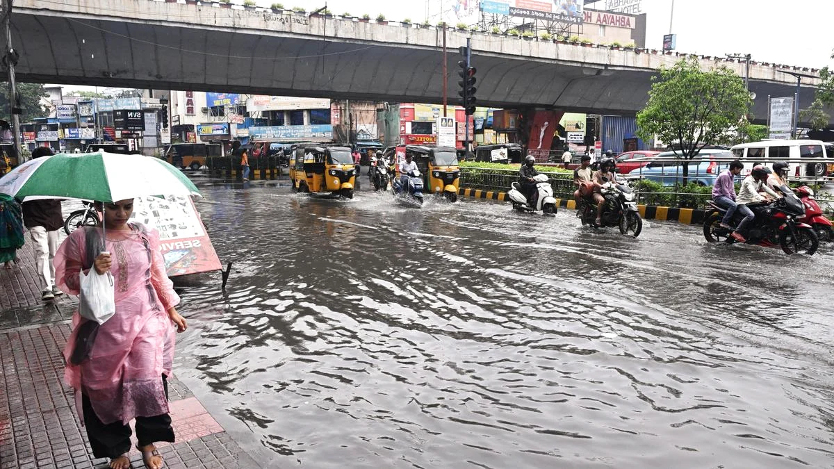 डाउनपोर पर फोकस, बारिश Vizag पार तापमान के रूप में फिर से फैलती है
