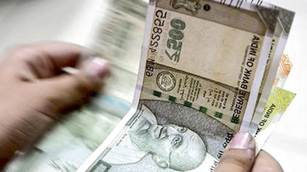 इंटरबैंक को लेकर बड़ा अपडेट, रुपया 14 paise को 94.36 को USD के खिलाफ बंद कर देता है