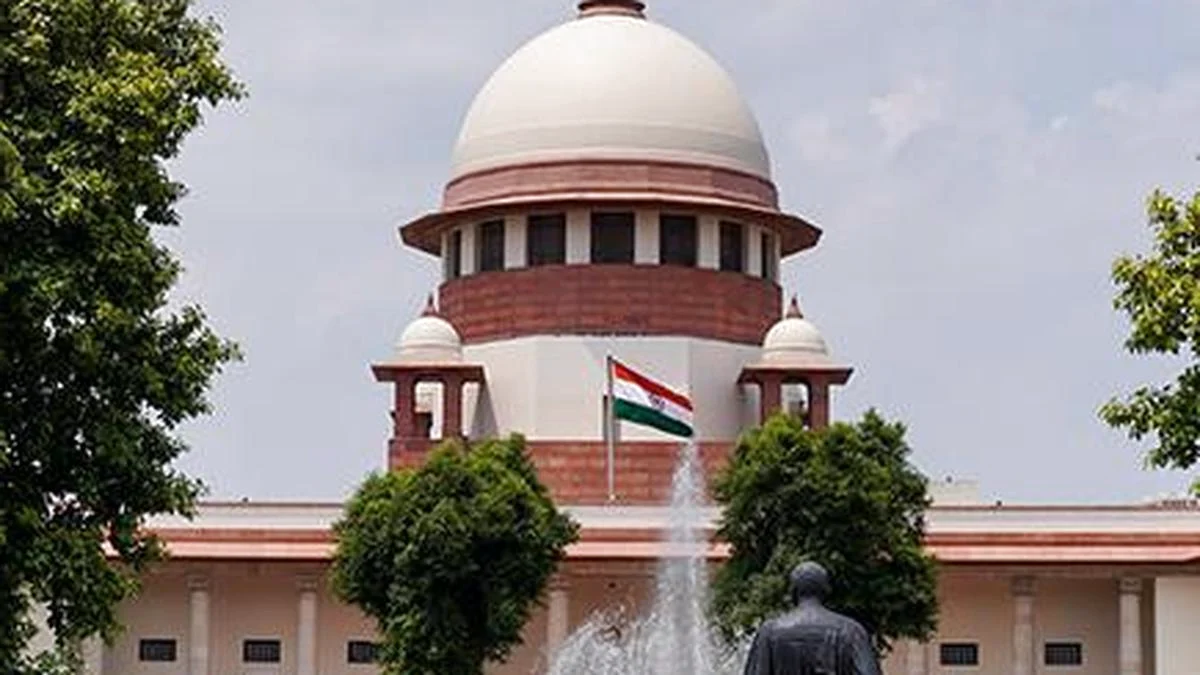 SC दो आरोपित भारतीय मुजाहिदीन ऑपरेटिव्स की जमानत याचिका पर दिल्ली पुलिस का जवाब चाहता है: जानिए पूरा मामला