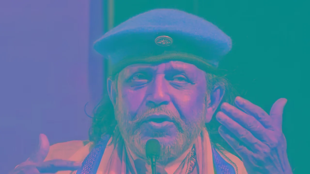 राजनीतिक पर फोकस, मिथून चक्रवर्ती होने की राजनीति: विद्रोही, नायक, जीवित
