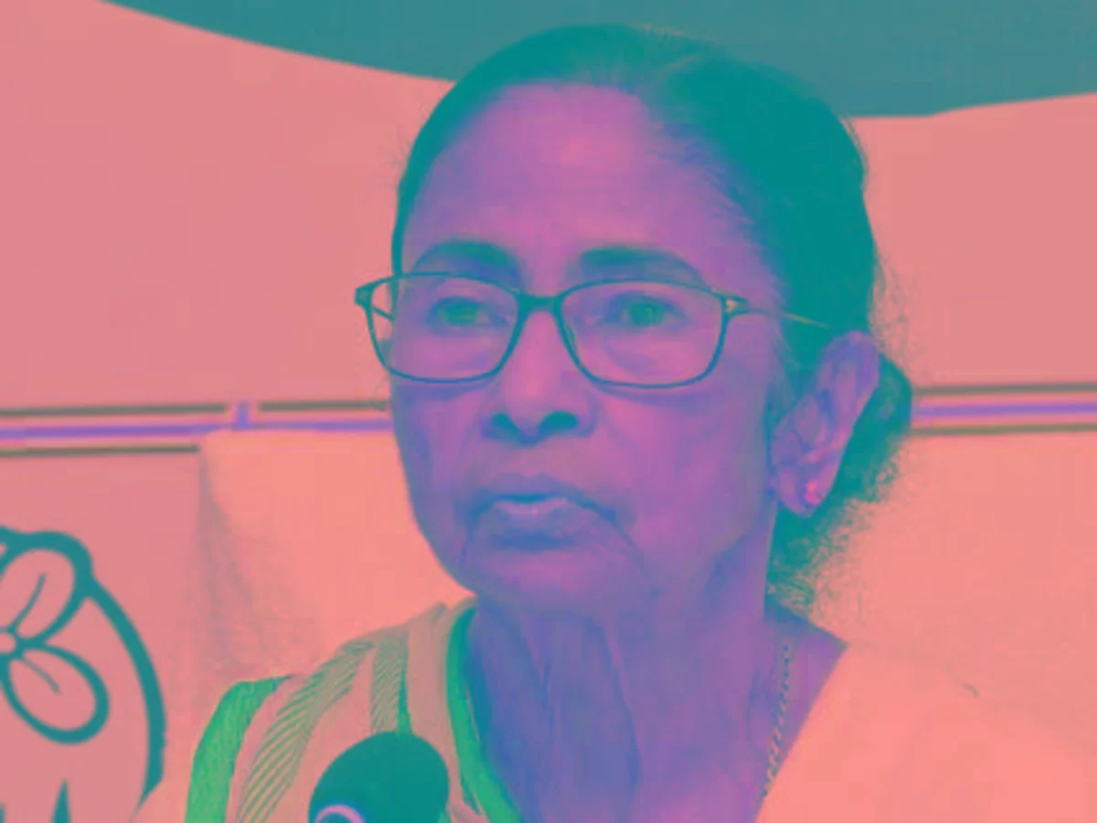 TMC संकट: ममता बनर्जी ने प्रमुख पदों को मुख्यमंत्री सुवेन्दू अधीकरी के रूप में विद्रोही सांसदों से मिलने के लिए वापस...