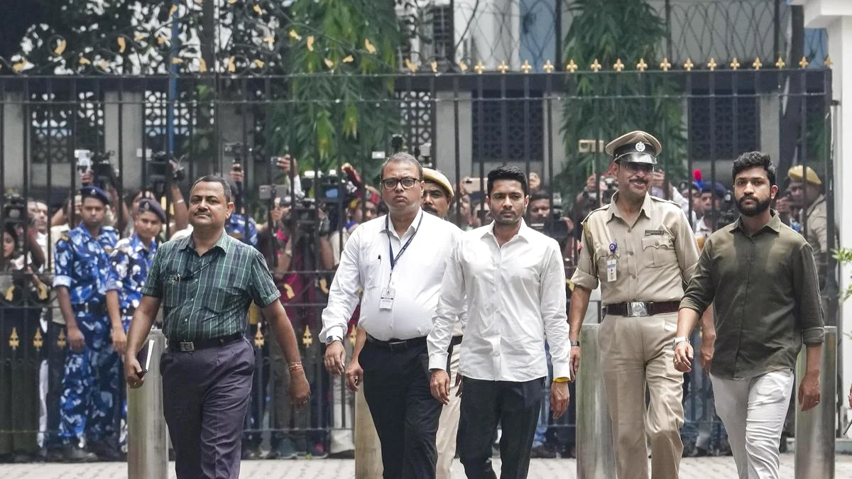 किया पर फोकस, टीएमसी के अभिषेक बनर्जी बंगाल से पहले दिखाई देते हैं।