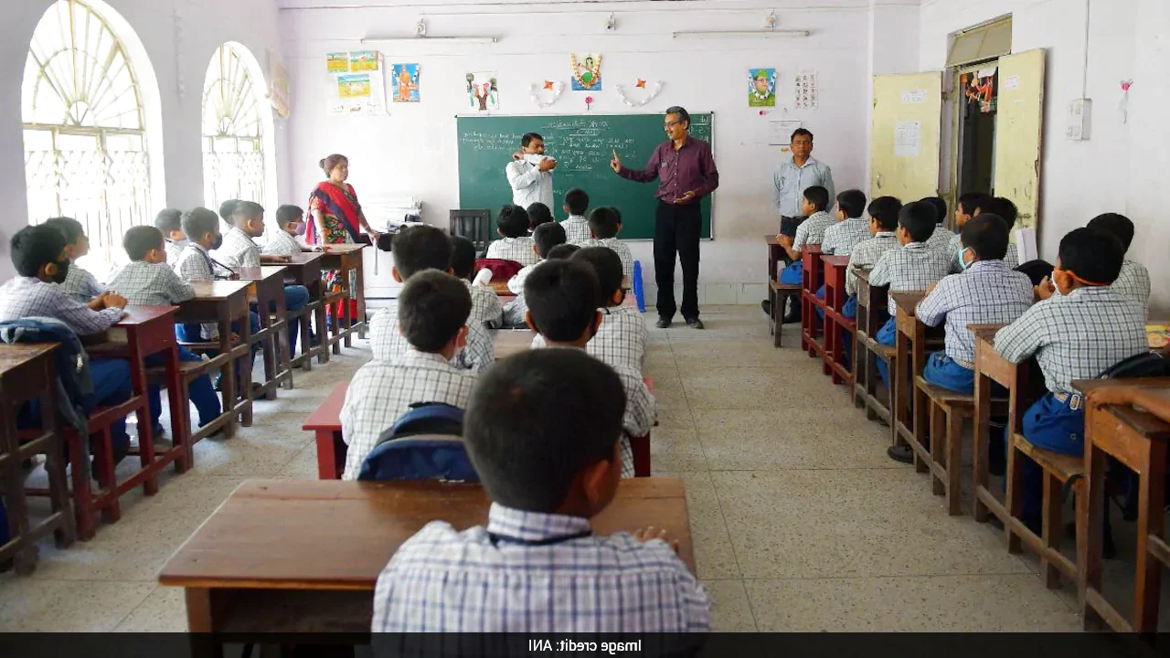 त्रिपुरा टू हैंड ओवर कुछ स्कूल टू प्राइवेट बोडीज़ फॉर क्वालिटी एजुकेशन: मुख्यमंत्री: त्रिपुरा पर नई जानकारी