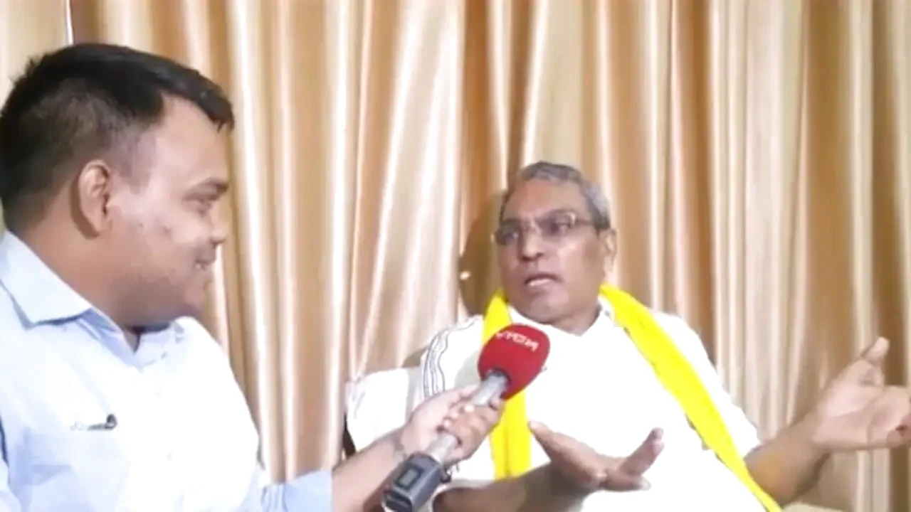 पार्टी पर फोकस, यूपी मंत्री ने अखिलेश यादव की समाजवादी पार्टी को स्प्लिट सोन जाने का दावा किया