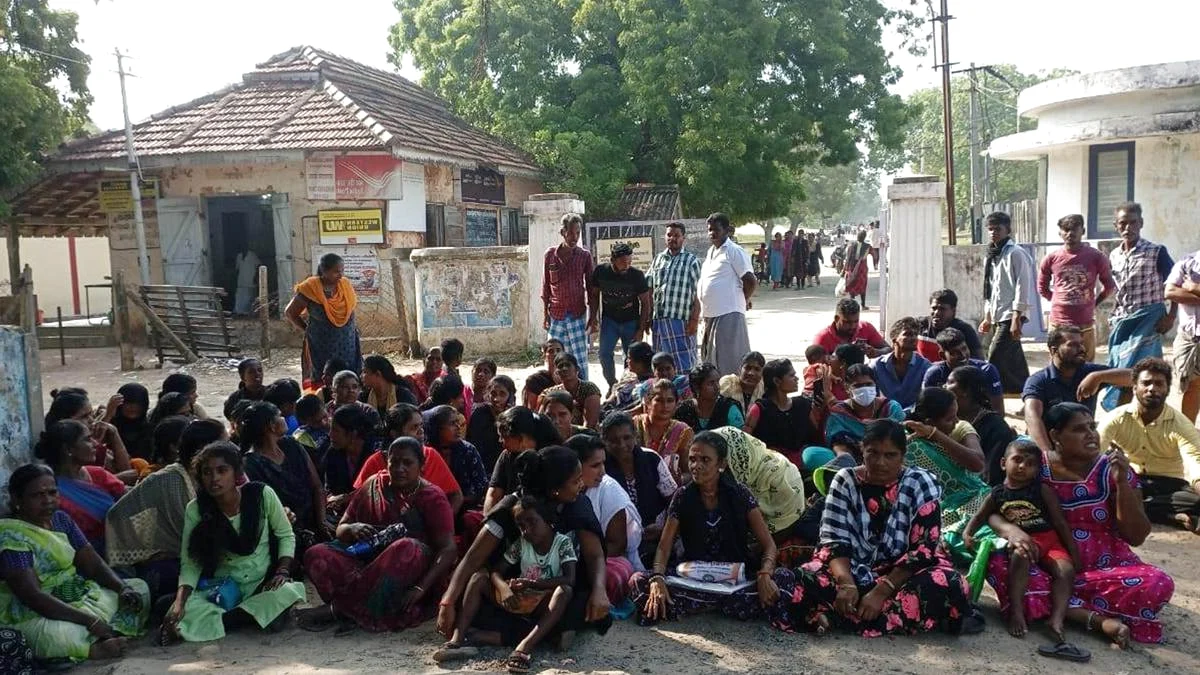 किसी पर फोकस, श्रीलंकाई शरणार्थियों के वो कभी खत्म नहीं होने लगते; वे टी.एन. और सेंटर में नई सरकार से अमूर्त मदद की त...
