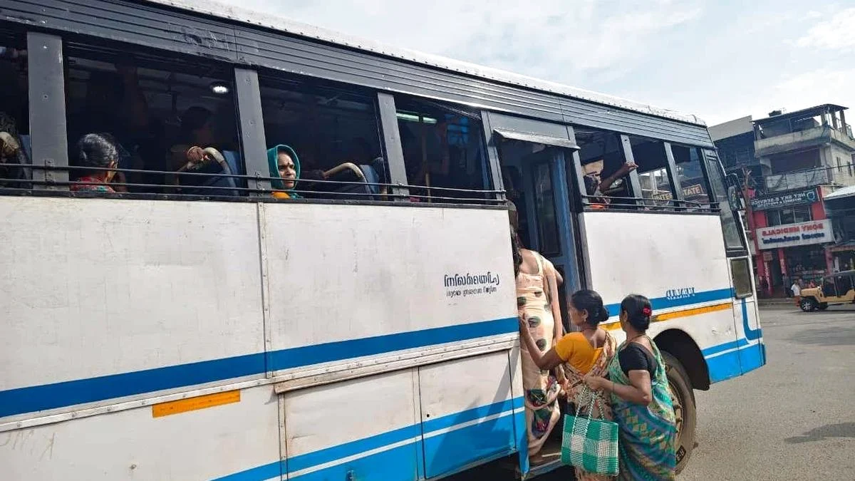 तमिलनाडु के महिला वृक्षारोपण कार्यकर्ता मुफ्त KSRTC सवारी के बारे में खुशी से के बीच लेकिन चर्चा में